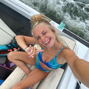 Meet your Posher, Nikki